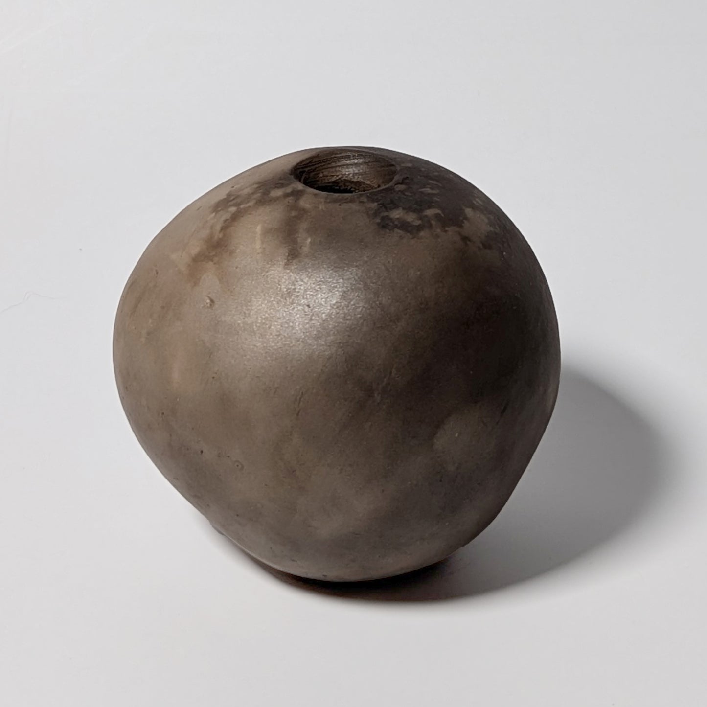 Smoke-fired White Earthenware Bud Vase