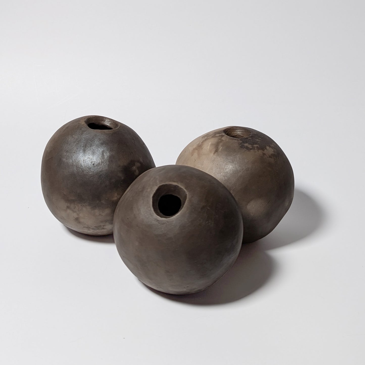Smoke-fired White Earthenware Bud Vase