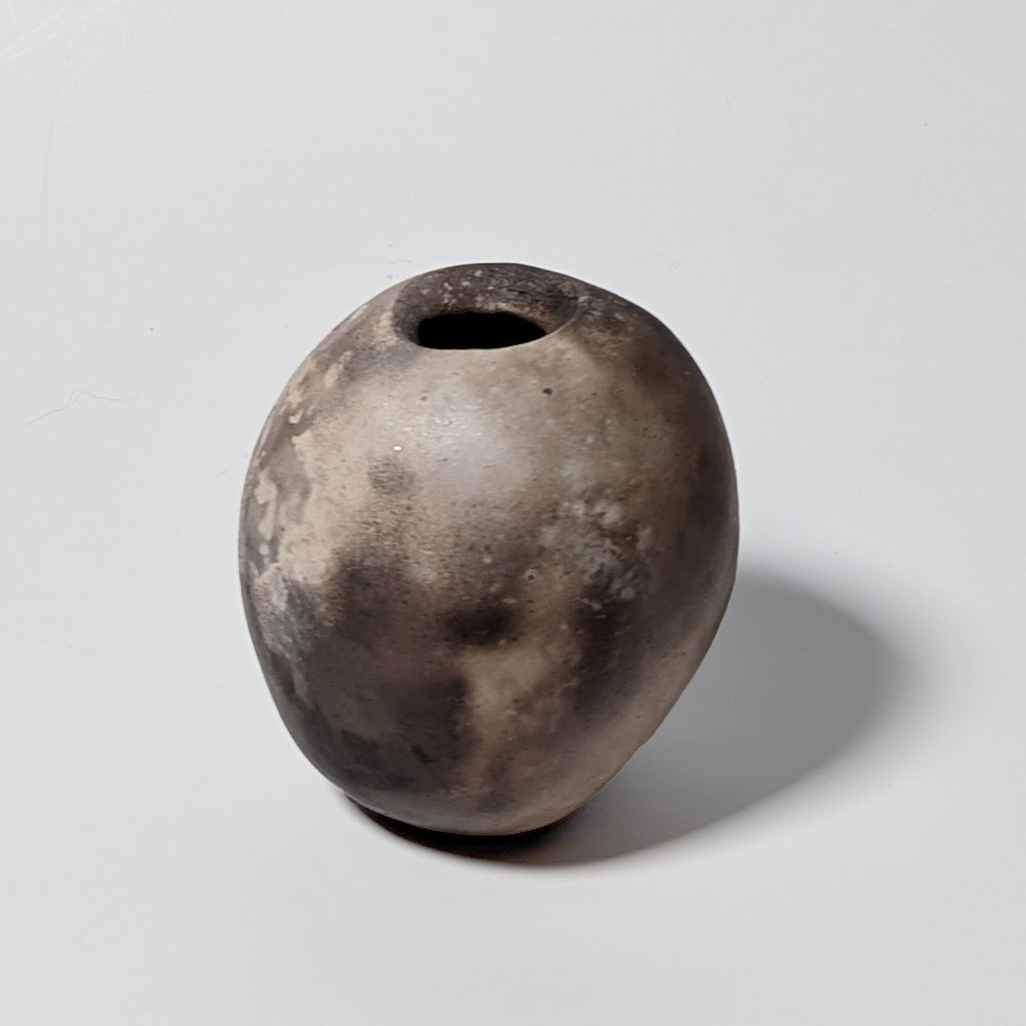 Smoke-fired White Earthenware Bud Vase