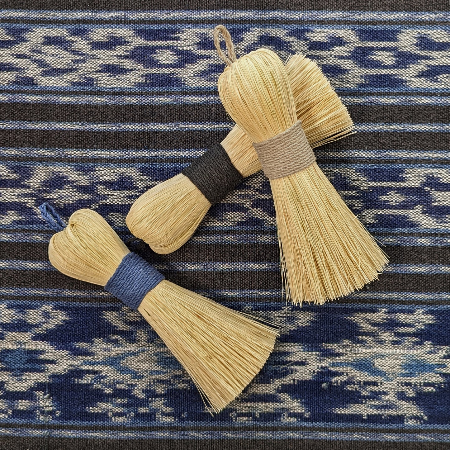 Mini Whisk Table Broom