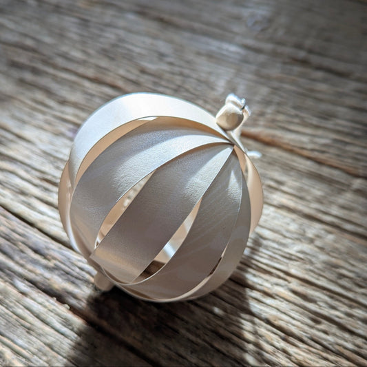 BAUBLE PEARL - SINGLE