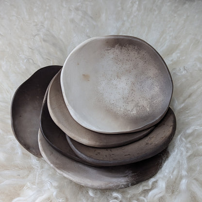 Smoke-fired White Earthenware Dish