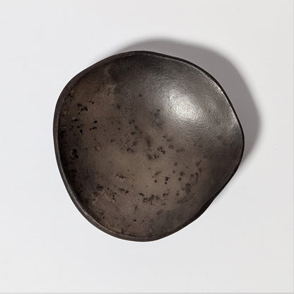 Smoke-fired White Earthenware Dish